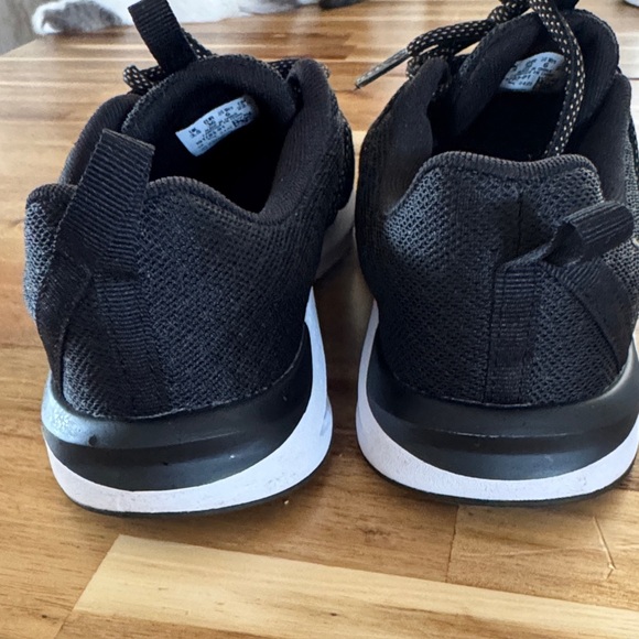 Puma Women’s Black and White SoftFoam Sneakers size 6 - Picture 6 of 10